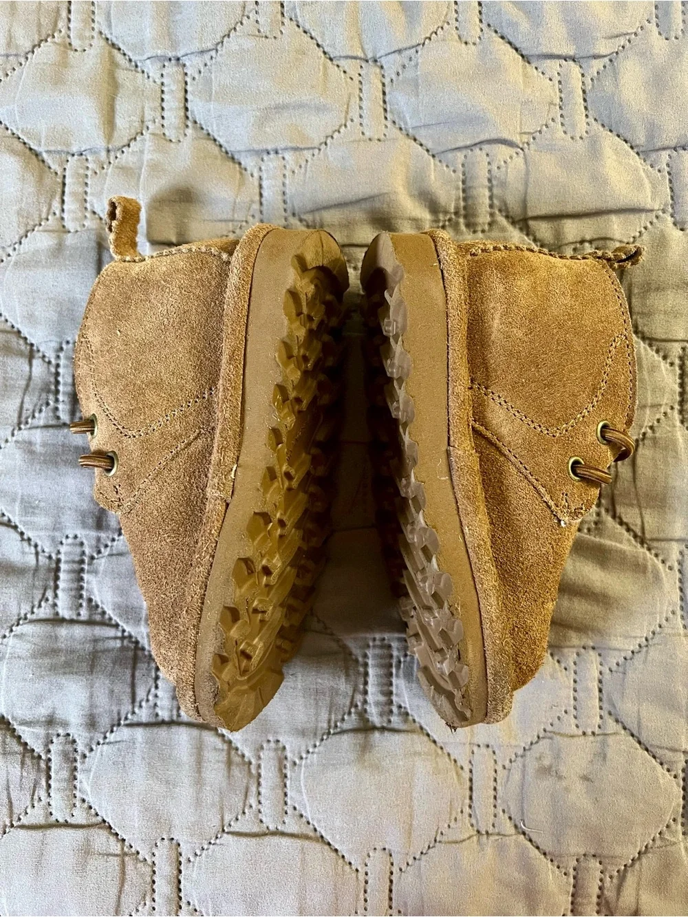 BearPaw lightweight upper tan